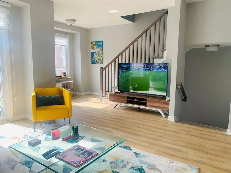 Modern 3 Story Townhouse In A Great Location! Villa Ottawa Kanada